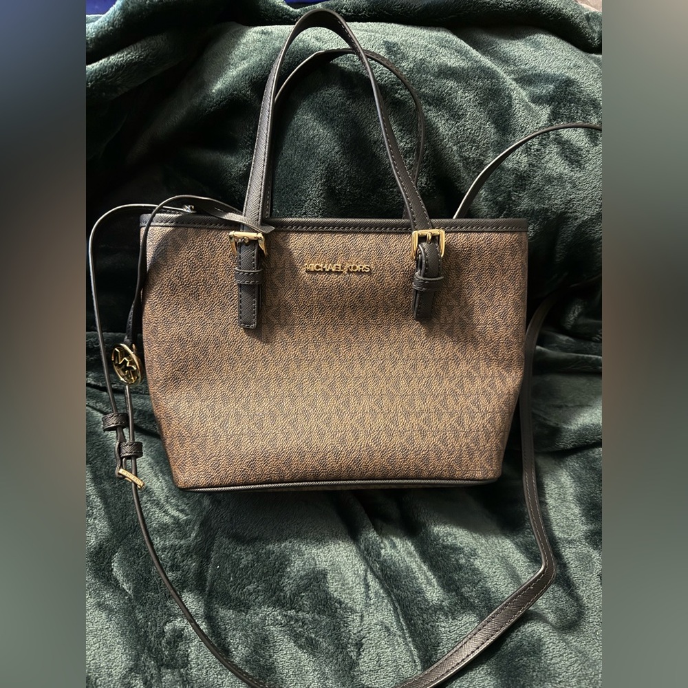 Michael Kors XS Carry All Jet Set Travel Womens Tote